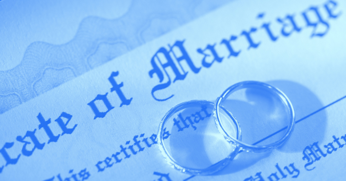 Good Financial Reads: Should You Get a Prenup?